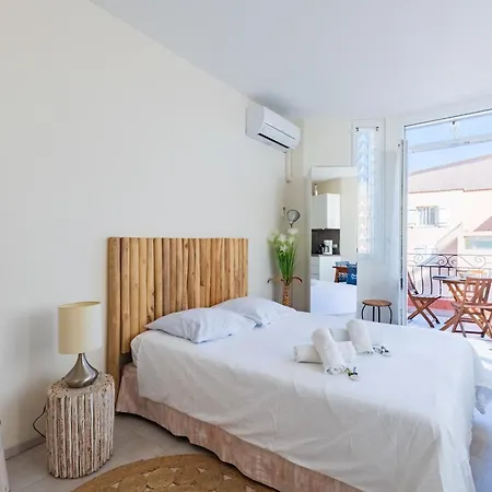 De La 2 Etoiles - Welkeys Apartment